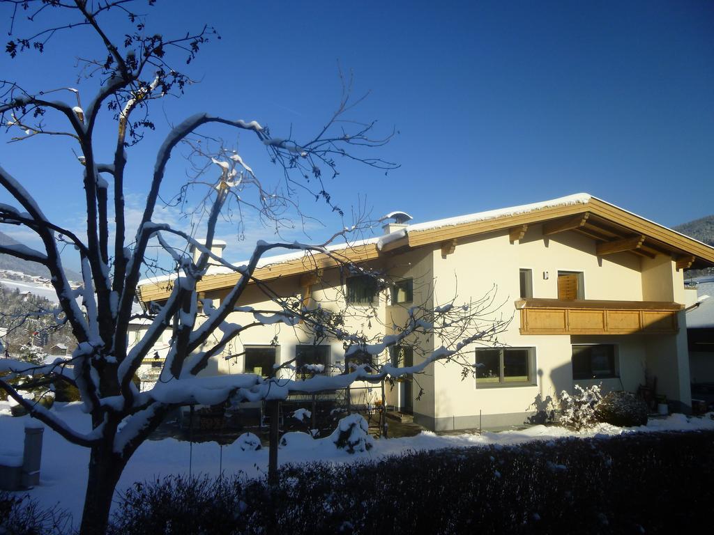 Ferienwohnungen Sommavilla Fulpmes Exterior photo